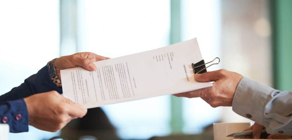 Contract transparency and dispute resolution